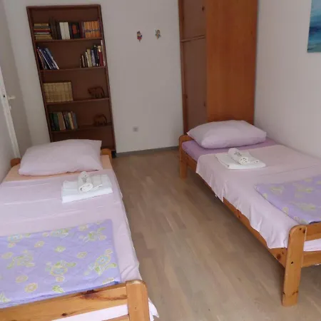 Apartmán With Parking Space - 15544 Vodice