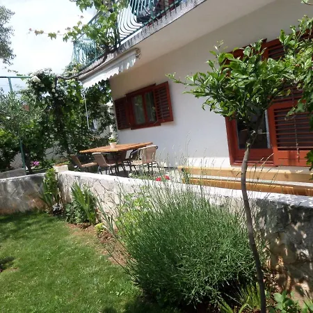 Apartmán With Parking Space - 15544 Vodice