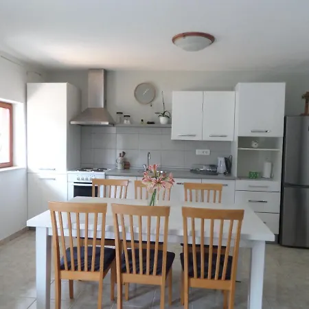 With Parking Space - 15544 Apartmán Vodice