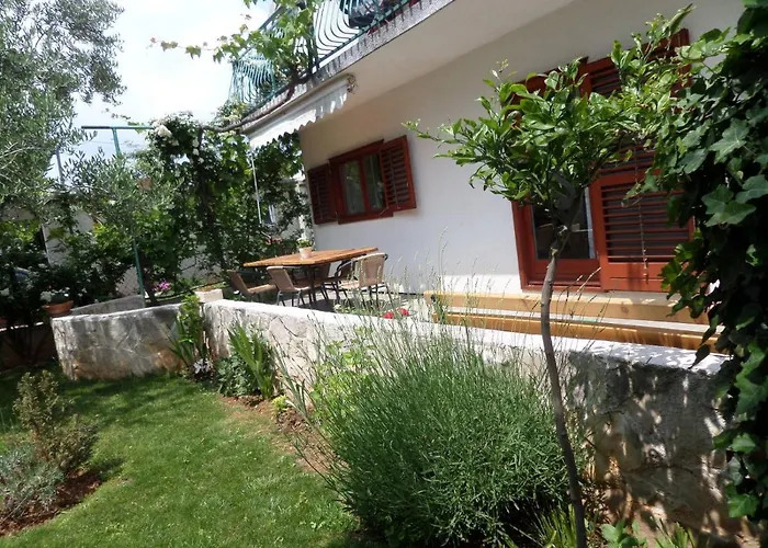 Appartement With Parking Space - 15544 Vodice